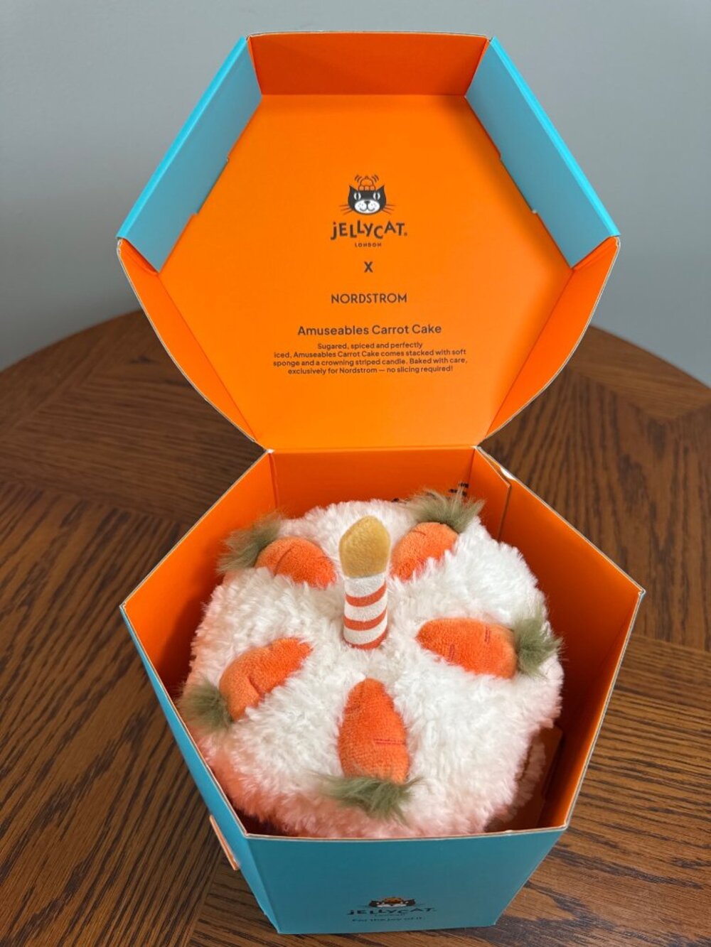 NWT Jellycat Amusables Carrot Cake Chicago Nordstrom Exclusive - Picture 9 of 10